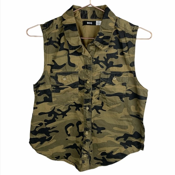 BDG Urban Outfitters‎ Camouflage Vest - Picture 1 of 7
